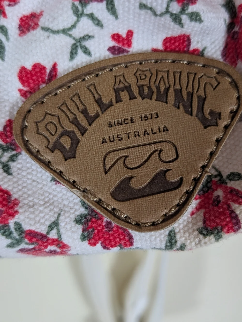 Billabong authentic charming